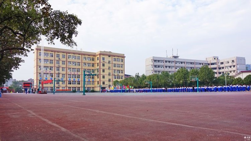 郴州市第四中學(xué)教學(xué)環(huán)境5