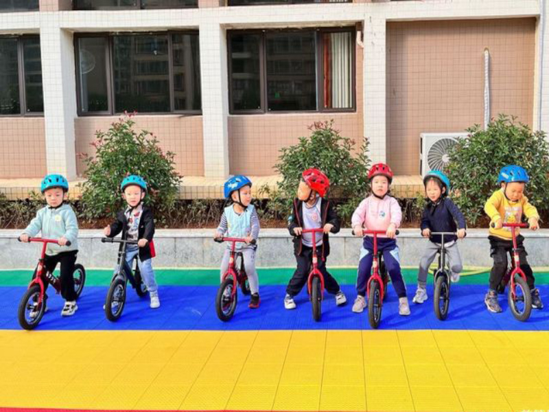 蘇仙區第二十一幼兒園平衡車練習