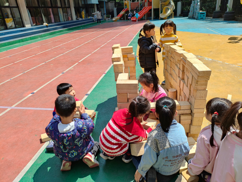 郴州市蘇仙區博頓幼兒園堆積木